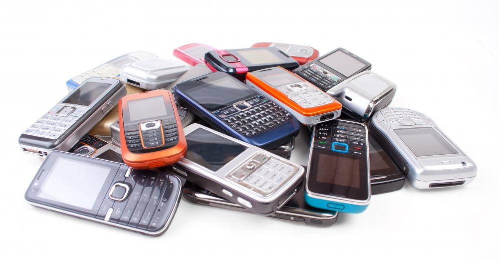 How To Make The Best Use of Your Old Cell Phones